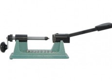 UNIVERSEL CASE TRIMMER LYMAN AVEC 9 PILOTES